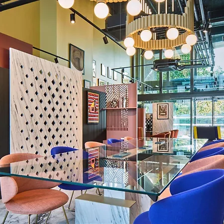 Tribe Paris Hotel Suresnes